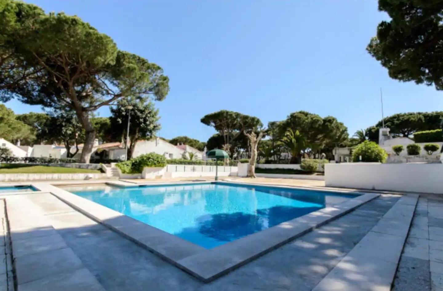 Homes Falesia Cozy With Terrace & 2 Swimming Pools Appartamento *